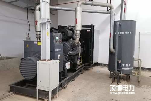 一臺300kw康明斯柴油發電機組出現啟動困難狀況