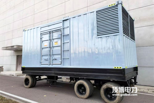 防雨四輪拖車式150kw移動柴油發電機組